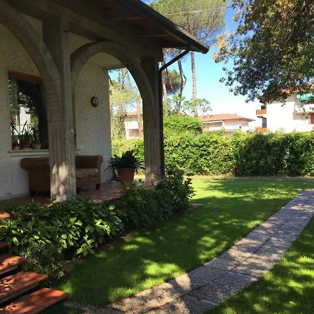 Esterina Hébergement de vacances Montignoso